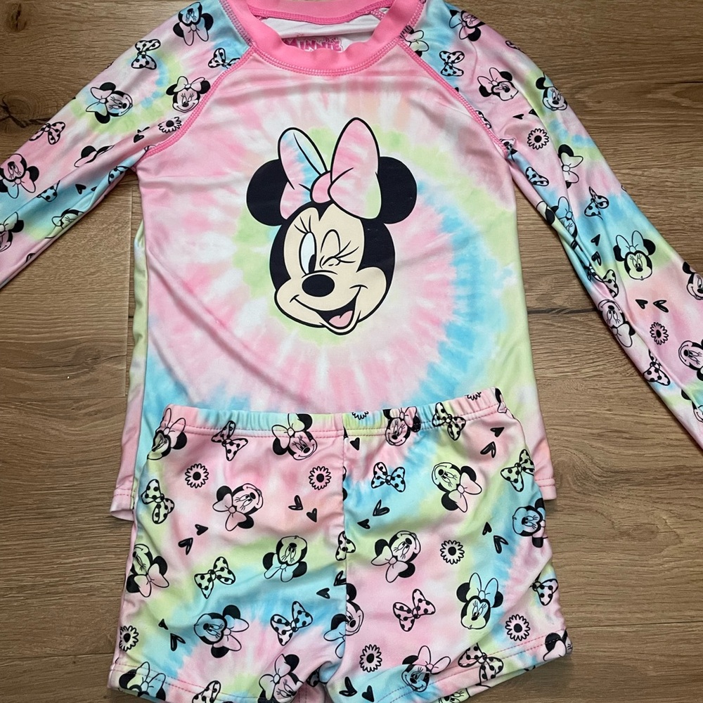 Minnie Mouse x Disney rashguard